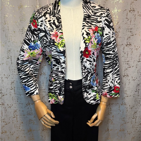 Floral Zebra Print Women's Blazer Pant Set - Picture 2 of 10